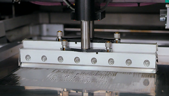 Grape Ball Effect Causes the Effective Life of Solder Paste after Printing